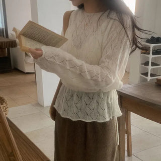 Wave Ribbon Punching Knit