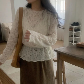Wave Ribbon Punching Knit