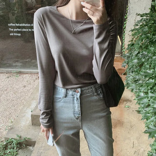 Simple basic slim plain T-shirt