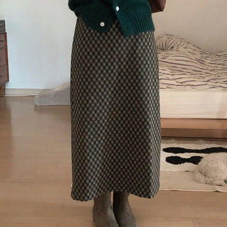 Fleece-lined check skirt
