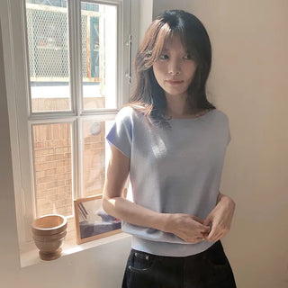 Slim boat neck knit