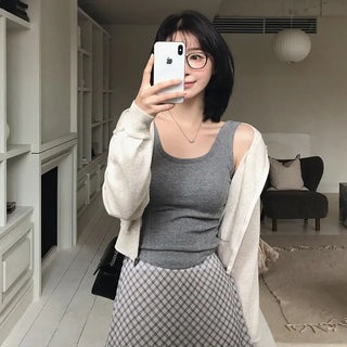 Slim sleeveless top with built-in cups - 3 colors