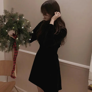 Black velvet flared dress - 2 sizes