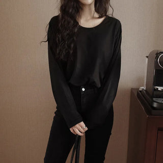 Soft U-neck T-shirt - 6 colors