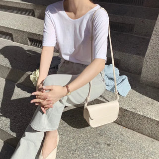 U-neck T-shirt - 7 colors