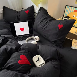 Black Heart Bedding Set