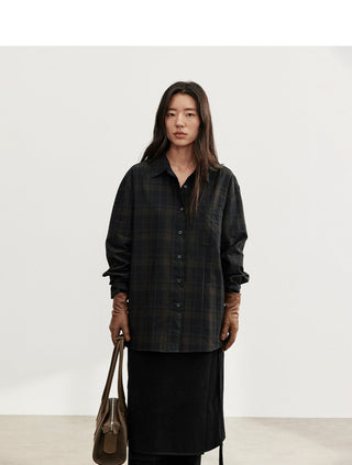 contrast plaid shirt