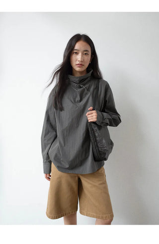 reverse collar shirt