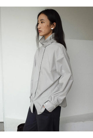 reverse collar shirt