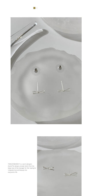 bow stud earrings