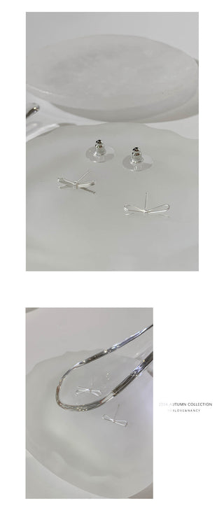 bow stud earrings