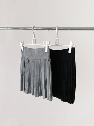 knit pleated skirt