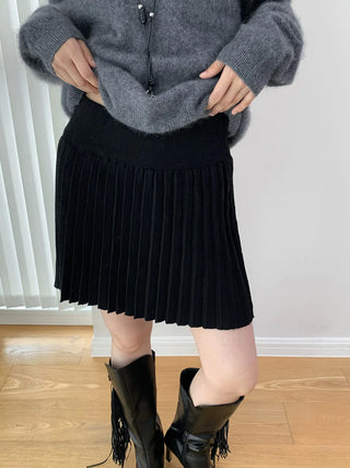 knit pleated skirt
