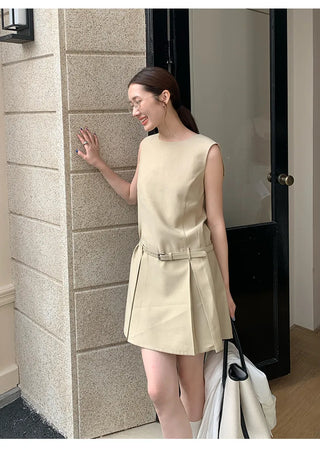 sleeveless midi dress