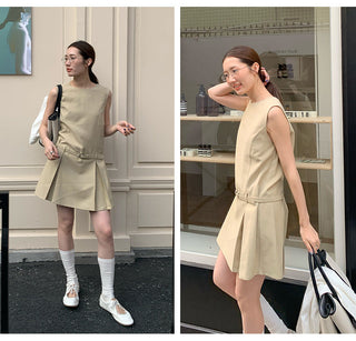 sleeveless midi dress