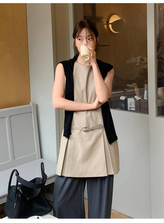 sleeveless midi dress