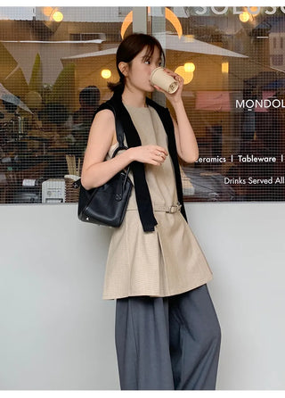 sleeveless midi dress