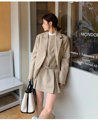 sleeveless midi dress