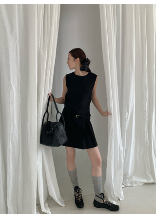 sleeveless midi dress