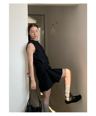 sleeveless midi dress