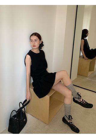 sleeveless midi dress