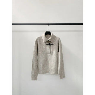 horn button sweater