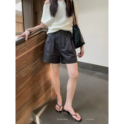 pleated shorts