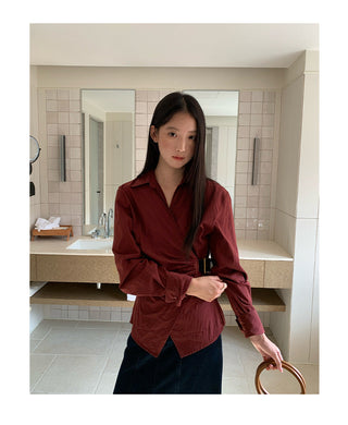 oblique placket Top