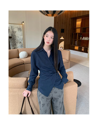 oblique placket Top
