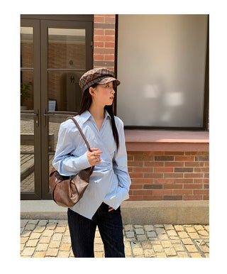 oblique placket Top