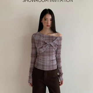twisted plaid Top