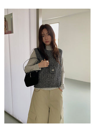 Sleeveless top