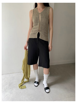 Sleeveless Knit top