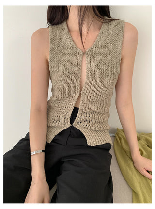 Sleeveless Knit top