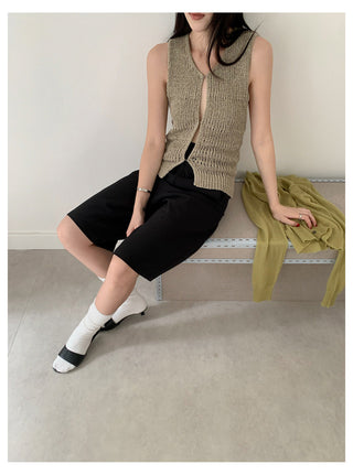 Sleeveless Knit top