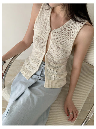 Sleeveless Knit top