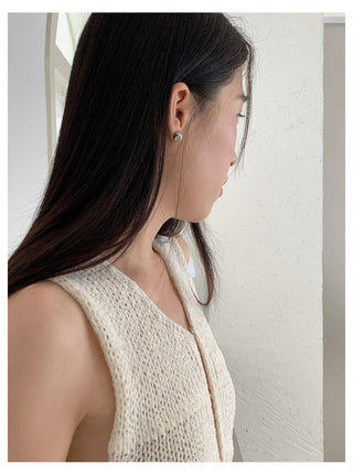 Sleeveless Knit top
