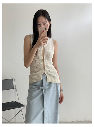 Sleeveless Knit top