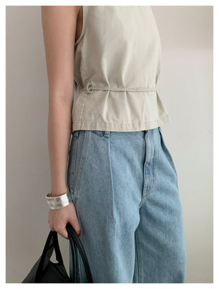 Sleeveless Slim top