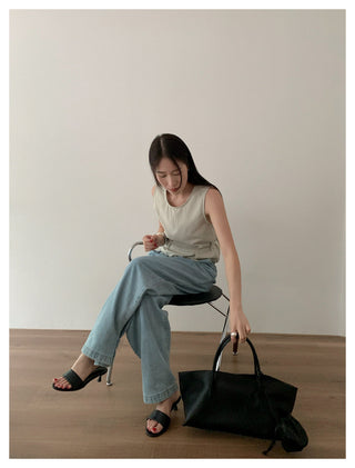 Sleeveless Slim top