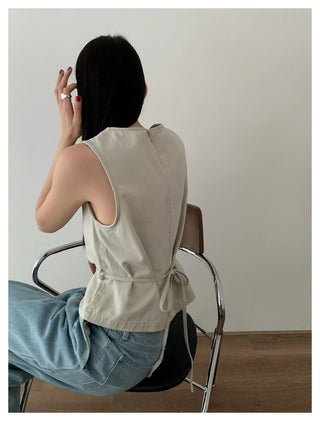 Sleeveless Slim top