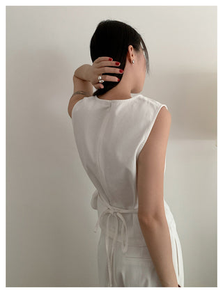 Sleeveless Slim top
