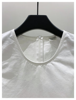 Sleeveless Slim top