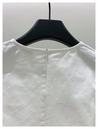 Sleeveless Slim top