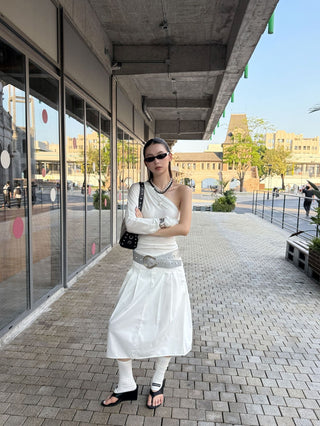 pleated a-line skirt