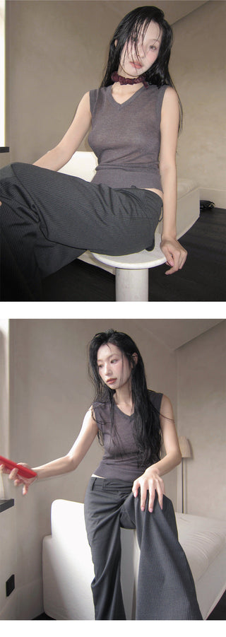 V-neck knitted top