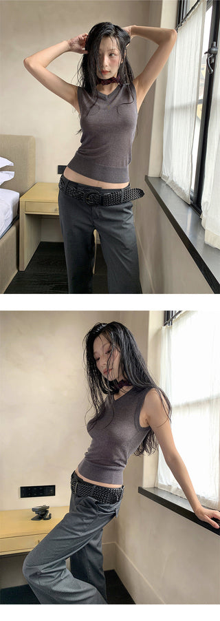 V-neck knitted top
