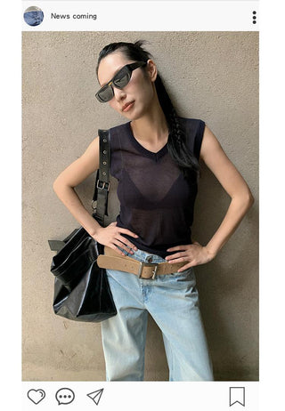 V-neck knitted top