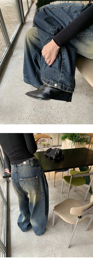 pleating wide jeans