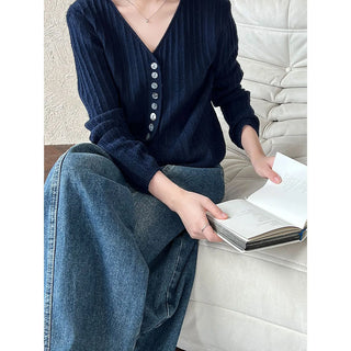 V-neck cardigan